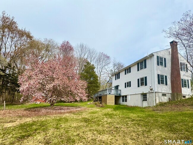 Building Photo - 14 Bower Rd