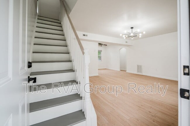 Building Photo - 5408 Westbourne Dr