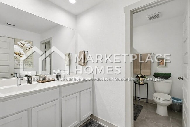 Building Photo - 3839 Hordley Ter Trl