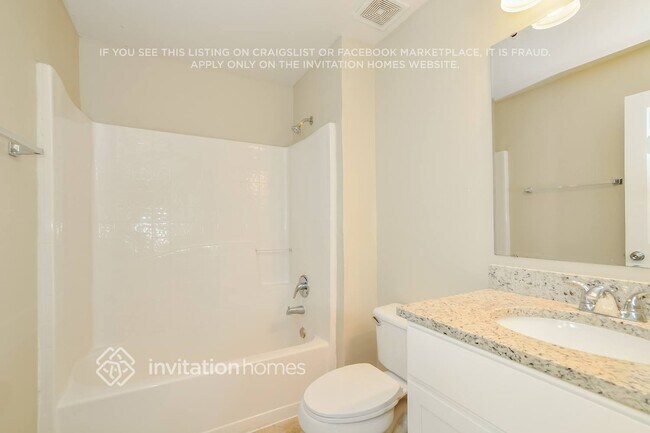 Building Photo - 1370 San Carlos Ave