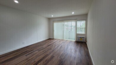 Building Photo - 1 Month Free! Fully Renovated Studio with ...