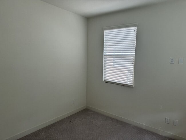 Building Photo - 233 Radial