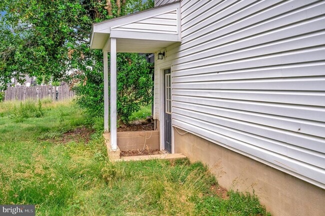 Building Photo - 2111 Mills Dr