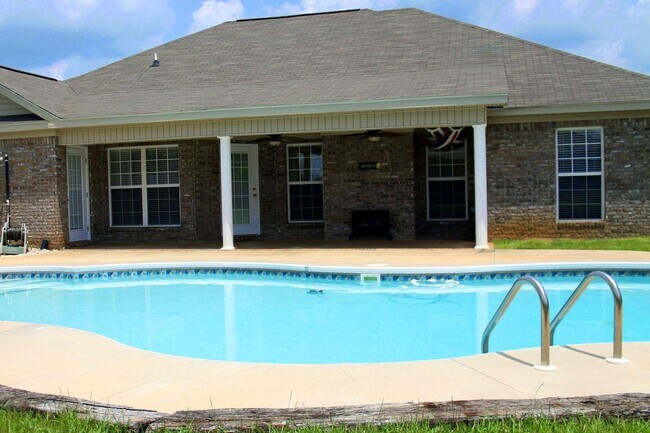 Building Photo - 113 Stonehedge Dr