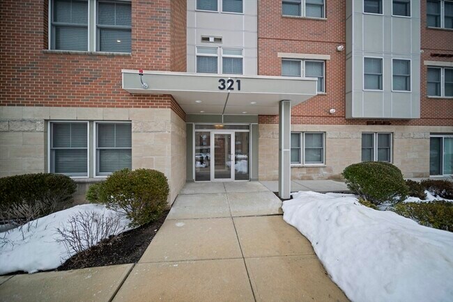 Building Photo - 321 Hammond Pond Pkwy