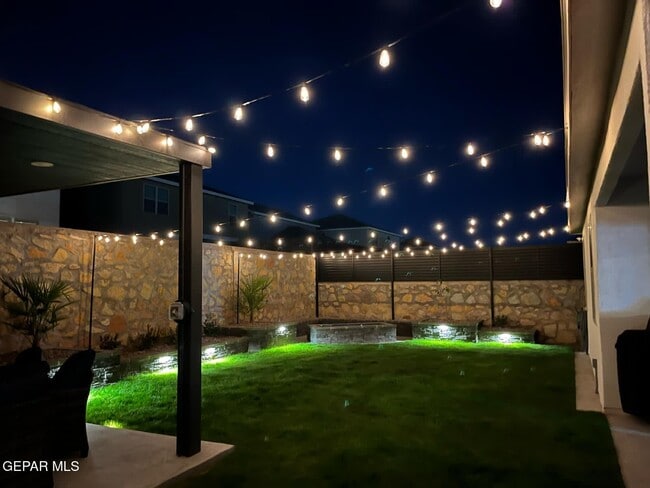 Building Photo - 1621 Sam Dominguez St