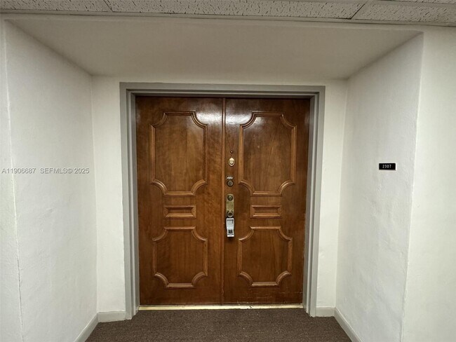 Building Photo - 5800 SW 127th Ave