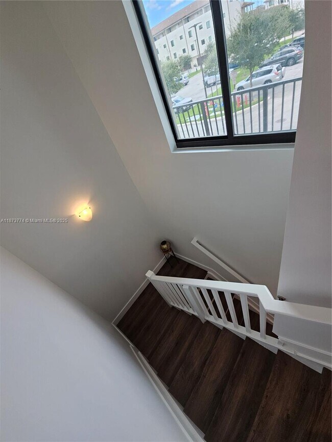 Building Photo - 4640 NW 84th Ave