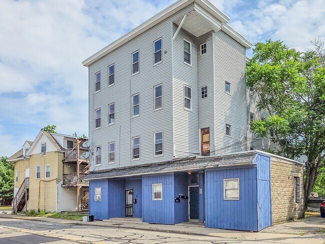 Building Photo - 9 Greenwood St