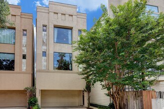 Building Photo - 5217 Lillian St