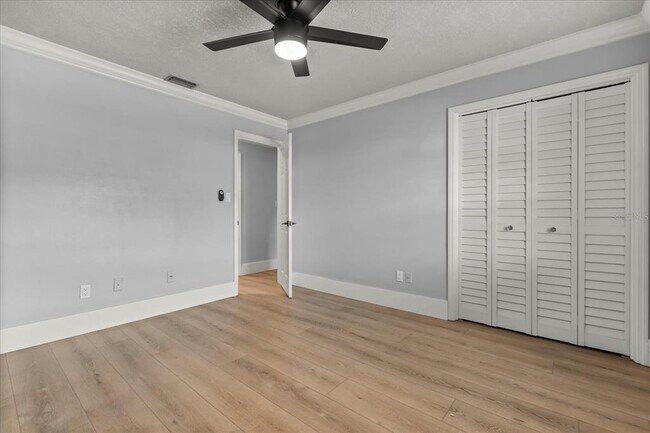Building Photo - 201 Cedarwood Dr