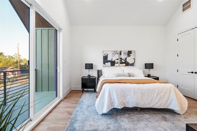 Building Photo - 4218 Nichols St