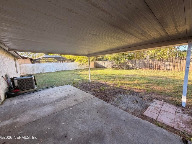 Building Photo - 7045 Prellie St