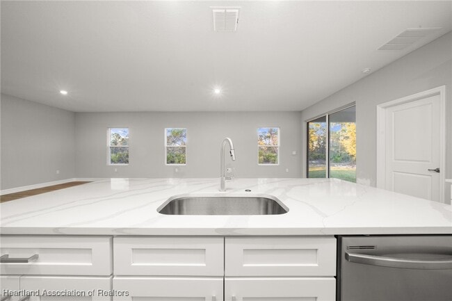 Building Photo - 5120 Belmar Dr