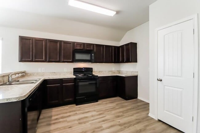 Building Photo - 22319 Porter Mountain Trl