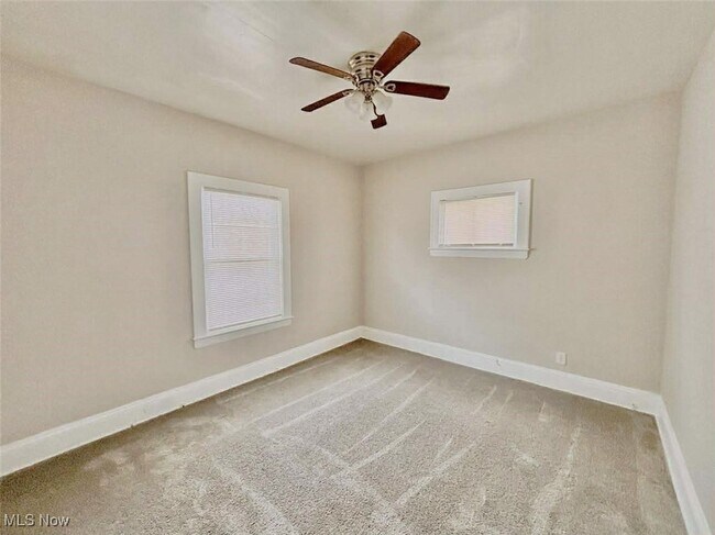 Building Photo - 3677 E 153rd St