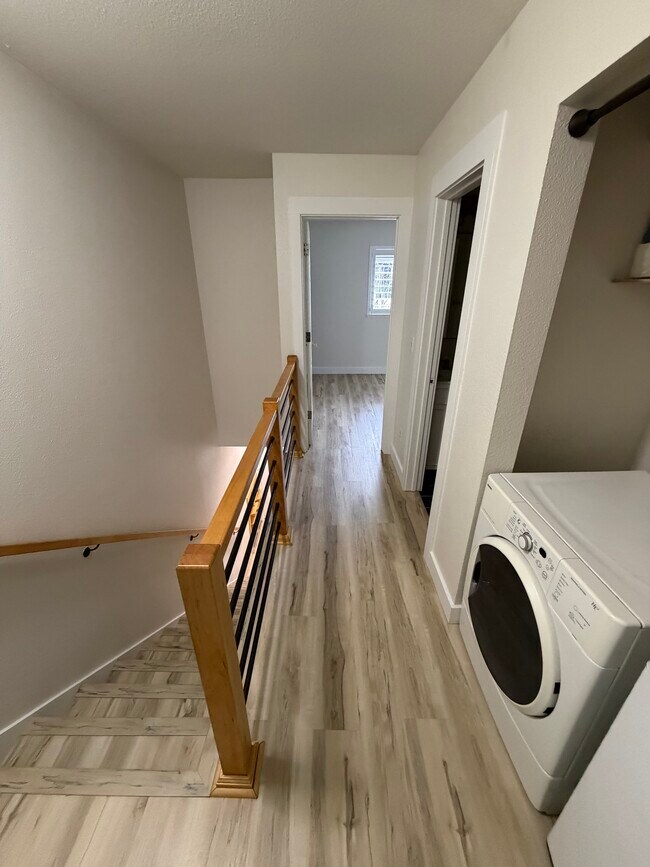 Building Photo - 4656 N Pearl St