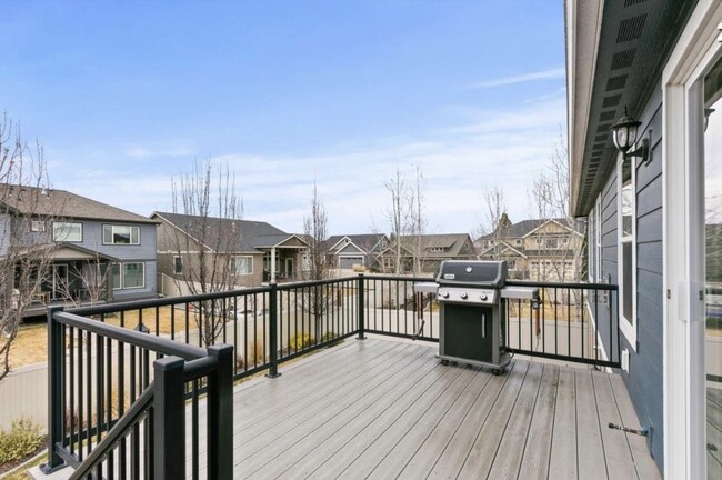 Building Photo - 17415 E Shamrock Ct
