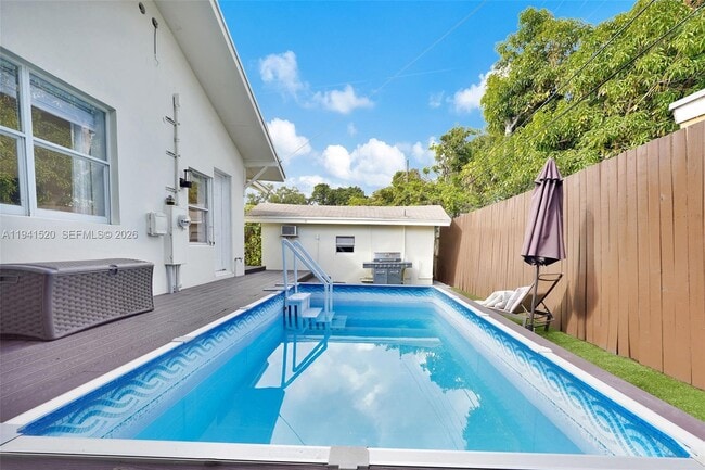 Building Photo - 37 NW 47th St