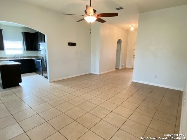 Building Photo - 7810 Creekshore Cove