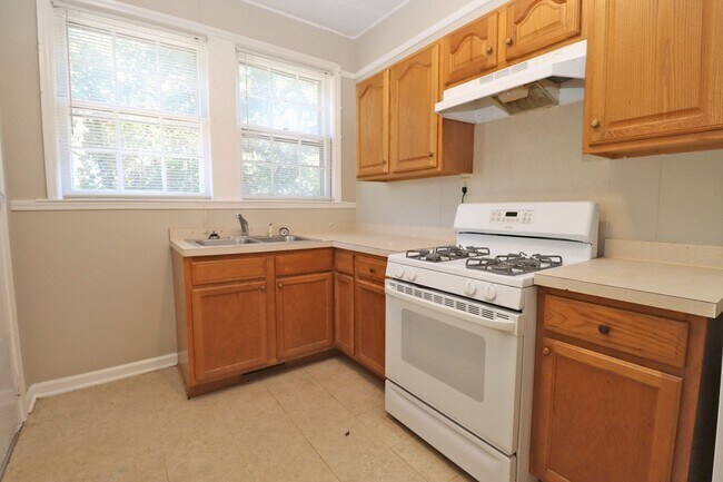 Building Photo - 1016 Laurens St
