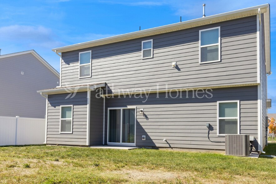 Building Photo - 2327 Alberto Dr