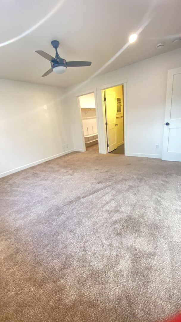 Building Photo - Spacious home in a Prime Location-6-month ...