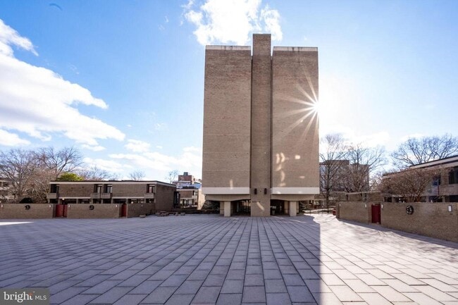 Building Photo - 429 N St SW