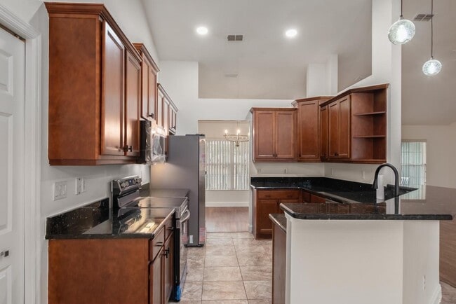 Building Photo - 8511 SE 158th Pl