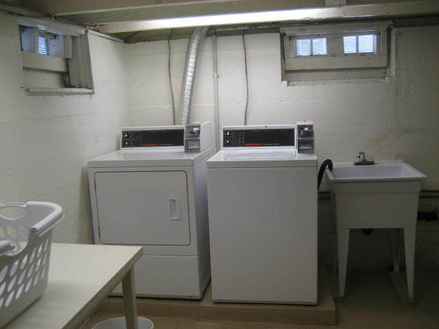 Building Photo - 304 N Colorado Pl