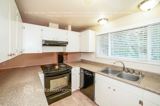 Building Photo - 2628 S 357th St