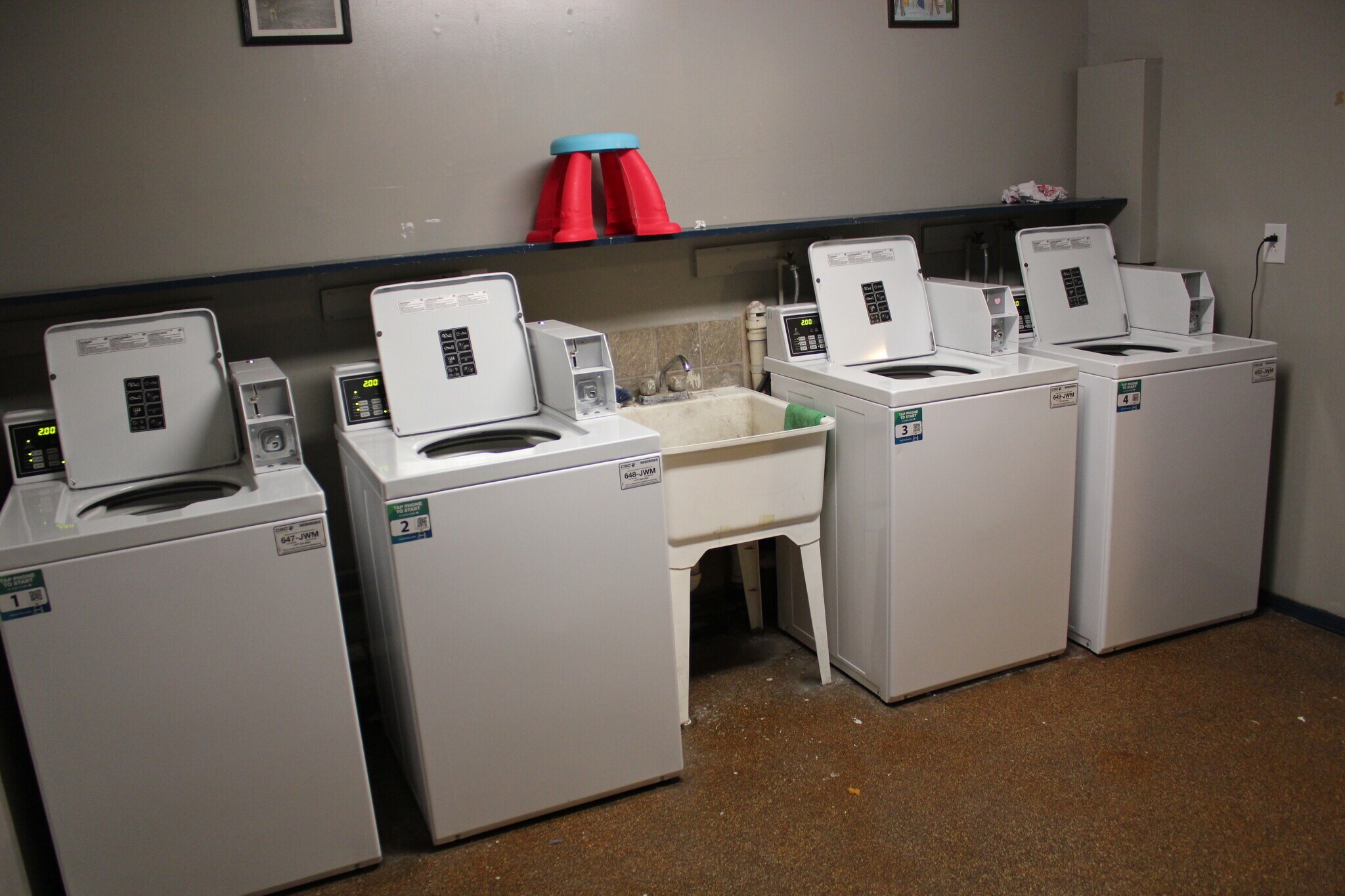 Building Photo - 205 E Watson St