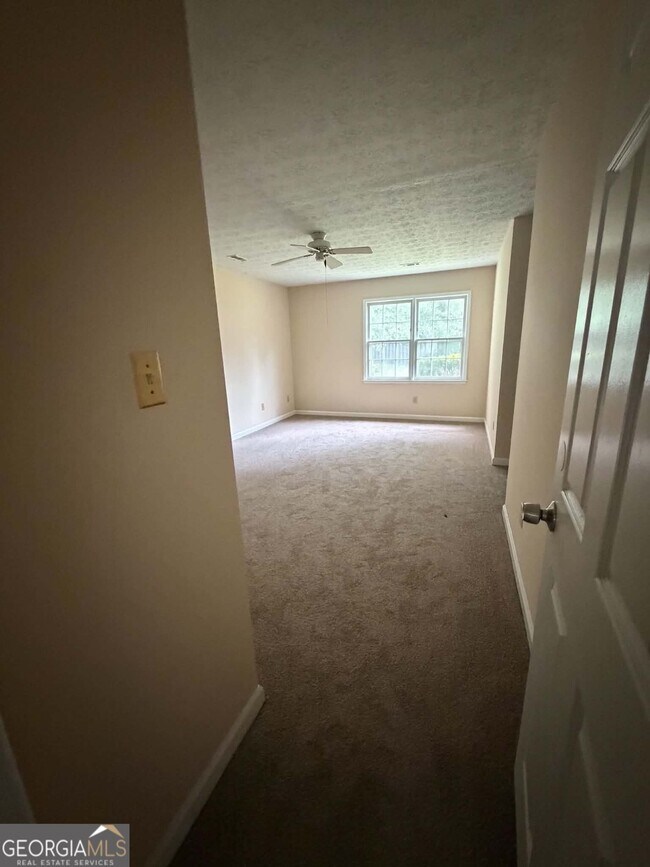 Building Photo - 7021 Whitfield Dr