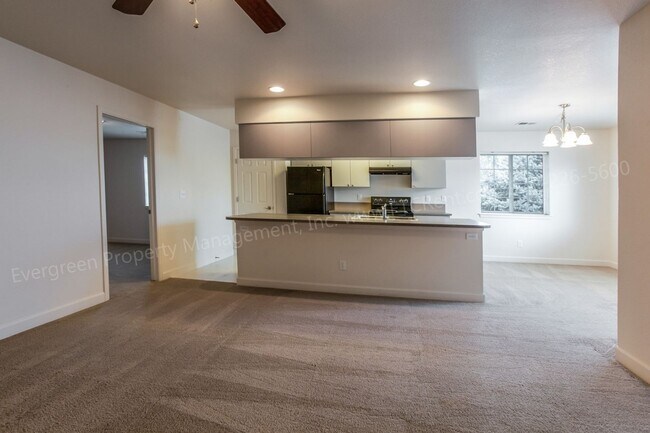 Building Photo - 2173 35th Ave Ct