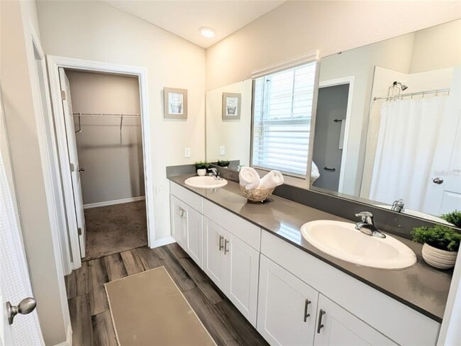 Building Photo - 5365 Maddie Dr