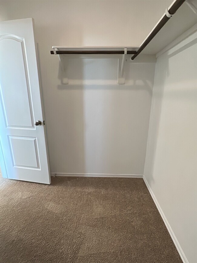 Building Photo - 9931 Swindale Ridge Ln