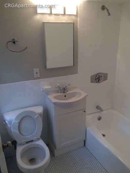 Building Photo - 13 Smith Ave