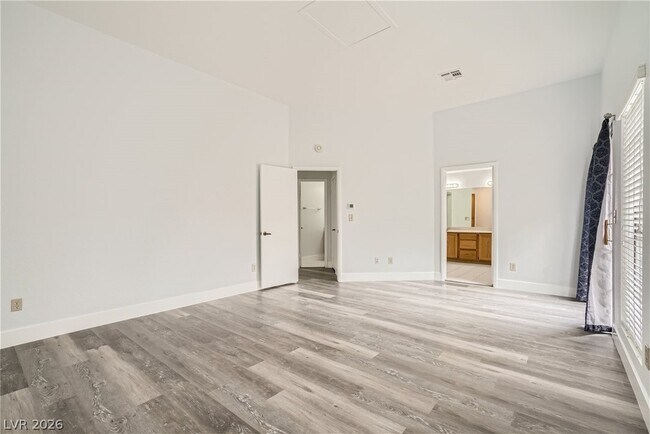 Building Photo - 4844 Maryvale Dr