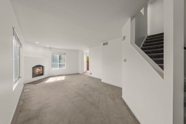 Building Photo - 2430 Caton Crest Ct
