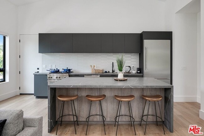 Building Photo - 1236 N Spaulding Ave