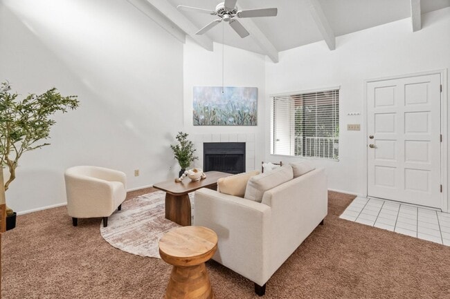 Building Photo - Spacious 2 Bedroom, 2 Bathroom Condo