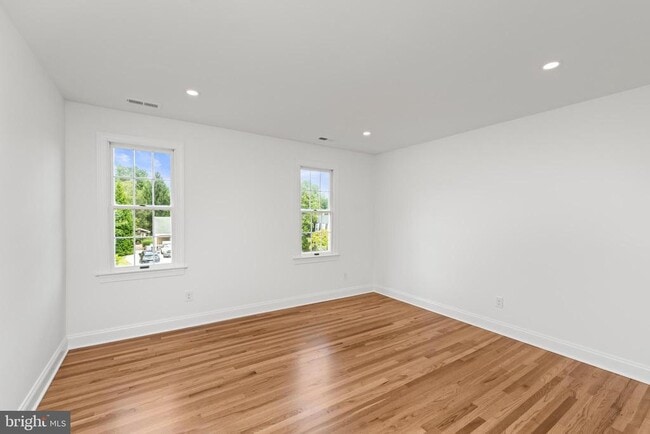 Building Photo - 1213 Clearfield Cir