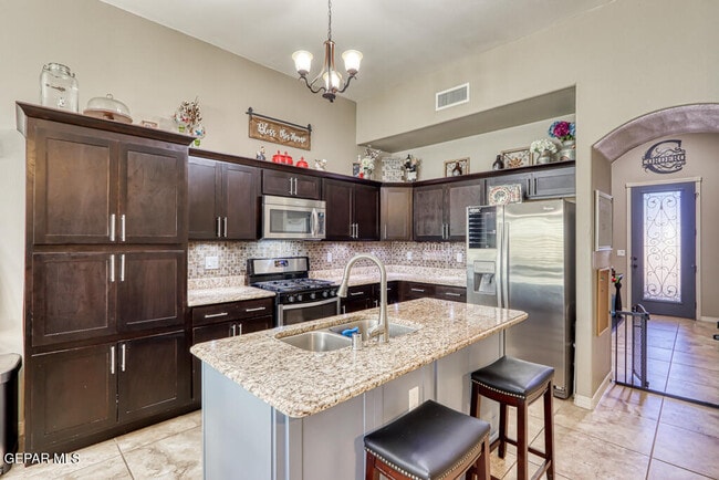 Building Photo - 13102 Cozy Cove Ave