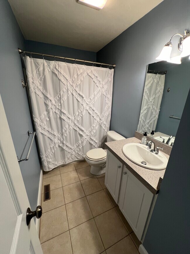 Building Photo - 10 Juneberry Ln