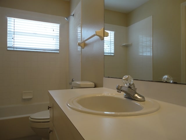 Building Photo - 10536 Juliano Dr