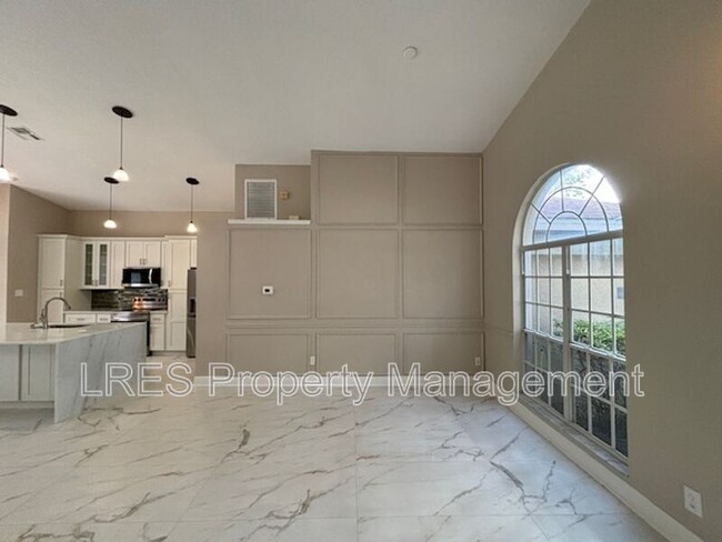 Building Photo - 1028 Kerwood Cir