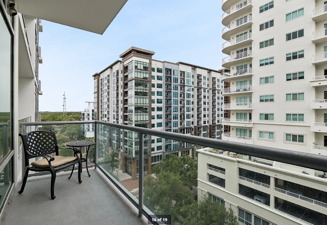 Building Photo - 101 S Eola Dr