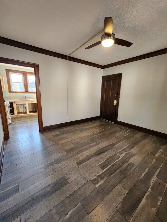 Building Photo - 3318 N Laramie Ave