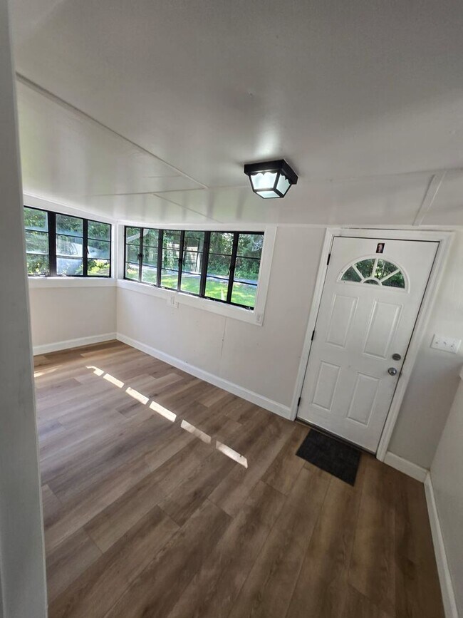 Building Photo - Spacious Single-Family Home in Chattanooga...