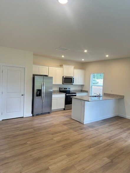 Building Photo - 4131 Belcourt Dr